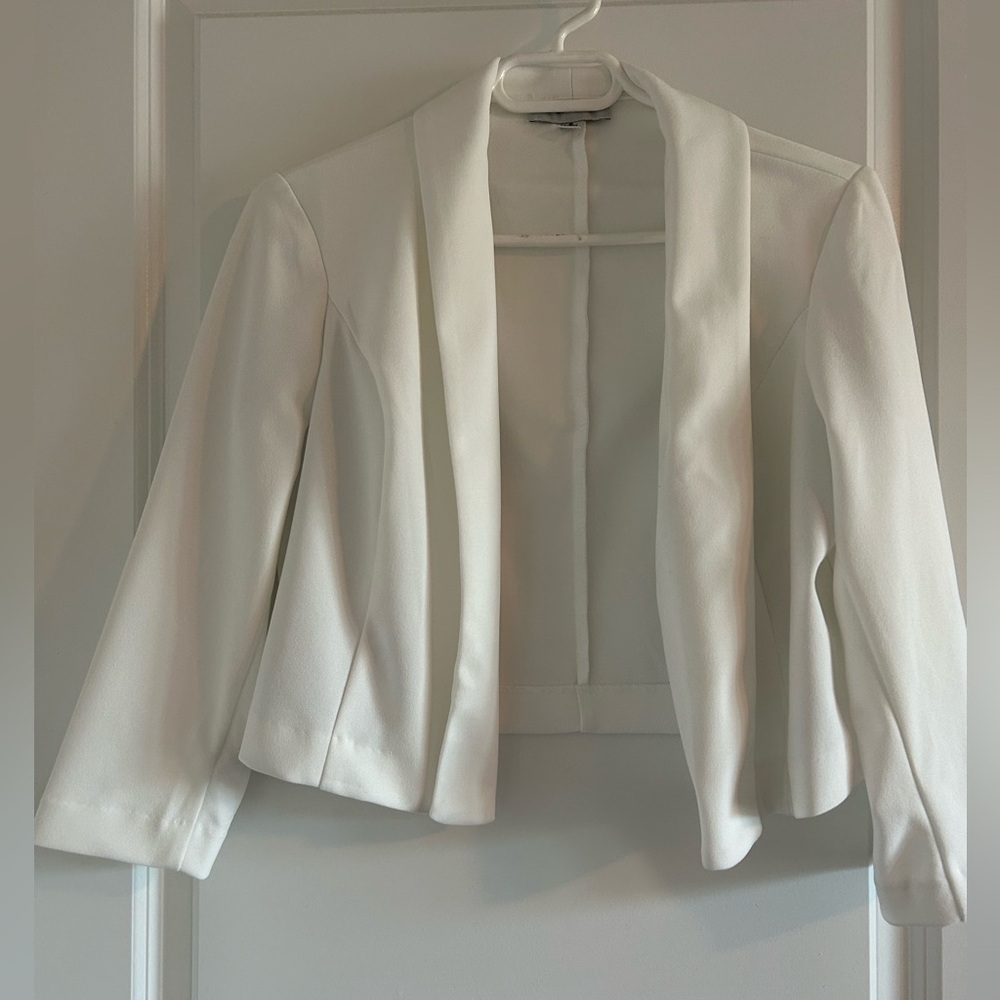 SHELBY & PALMER • White Short Jacket • S • - Picture 1 of 6